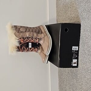 BRAND NEW Sorel Tofino II Women's Insulated Waterproof Boots